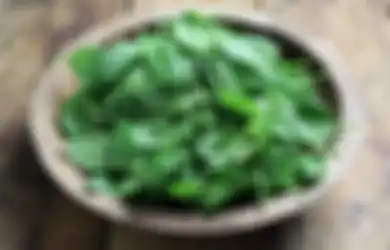 Rajin Konsumsi Bayam dan 3 Makanan Ini Buat Cegah Penyakit Gusi!