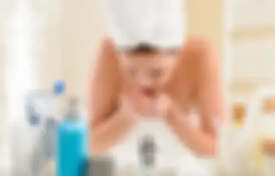 Enggak Bermanfaat, Ini 5 Kesalahan Pakai Skincare Malam yang Sering Dilakukan!