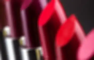Jangan Asal! Ini Warna Lipstik yang Tepat Sesuai Undertone Kulit Kita!