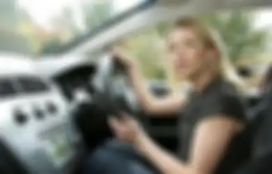 Biar Makin Lancar, Intip Tips Anti Gugup Saat Pertama Kali Menyetir Buat Pengemudi Pemula!