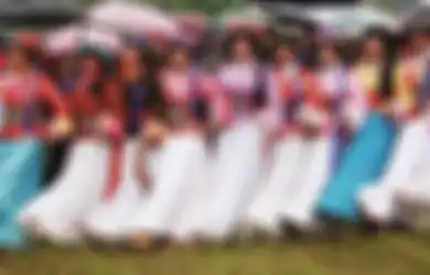 Mengenal Kerajaan Perempuan Suku Mosuo, Para Lelaki Tak Bisa Berkutik!