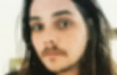 Gerard Way: Rock Hidup Lagi? Orang-Orang Kangen Sama Suara Gitar Aja Kali