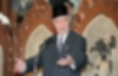 Suasana Sangat Gelap Namun Ramai Bunyi Gamelan, Mimpi Aneh Soeharto 2 Tahun Sebelum Meninggal Diceritakan Kembali oleh Keluarga, Sosok dalam Bunga Tidurnya Buat Sang Mantan Presiden Bertanya-tanya, Ada Apa?