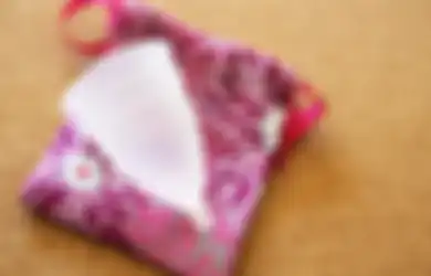 3 Hal yang Terjadi kalau Salah Cara Memakai Menstrual Cup. Hati-Hati!