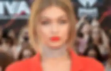 Gigi Hadid Bawakan 6 Brand Mewah di NYFW 2022 Saat Comeback!