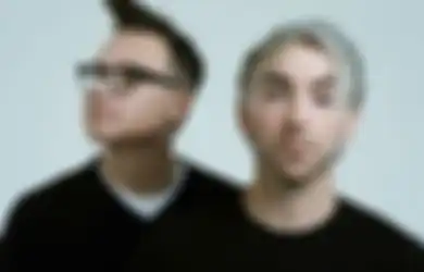 Simple Creatures, Proyek Musik Mark Hoppus dan Alex Gaskarth Rilis Lagu Ketiga, 'Adrenaline'. Denger Di Sini 