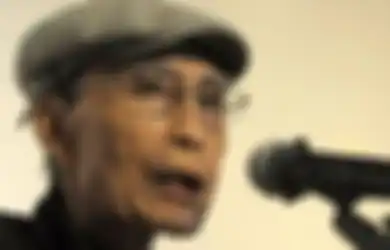 Penyair Sapardi Djoko Damono Tutup Usia, Ternyata Sang Sastrawan Tak Mampu Melawan Penyakit Ini, Sudah Bolak-balik Dirawat di Rumah Sakit