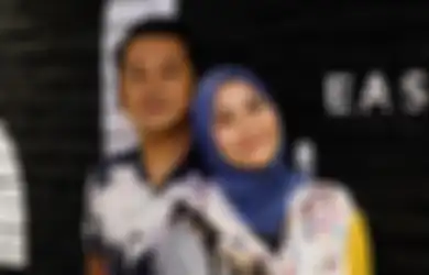 Zaskia Adya Mecca Getol Protes Soal Toa Masjid, Hanung Bramantyo Mendadak Larang Istrinya Buka Twitter dan Kirim Tautan Ini: Dibaca, Supaya Kamu Punya Dasar...
