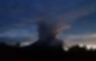 Pasca Erupsi Besar Semeru, Status Vulkanik Gunung Merapi Jadi Siaga, Muntahkan 11 Kali Lava Pijar dalam Waktu Enam Jam