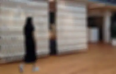 DIbuat dengan Rajutan 3D, Tirai Ini Berfungsi untuk Partisi dan Panel Akustik