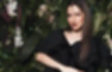 Break Syuting, Nia Ramadhani Tampak Sindir Wijaya Saputra 'Gerakan Lo Kilat'