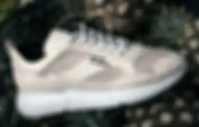Nggak Cuma Dimakan, Nanas Juga Bisa Dijadikan Bahan Bikin Sneakers