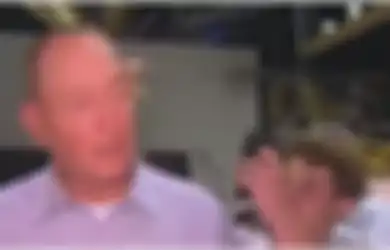 'Egg Boy' Akhirnya Mau Diwawancarai Soal Aksinya Pecahkan Telur di Kepala Senator Pembenci Muslim