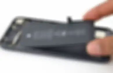  Ini 6 Tanda-Tanda Baterai iPhone Kamu Bocor dan Harus Diganti 