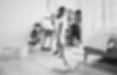 Rela Jadi Cleaning Service Padahal Bapaknya Bos di Kantor Tersebut, Aksi Anak Ini Buat Warga Twitter Berdecak Kagum!