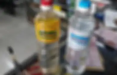 Jangan Tuang Botol Merah, Isi Ulang Air Aki Wajib Kemasan Biru