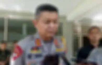Girang dapat Surat Telegram dari Idham Aziz, Kapolda Jawa Tengah Langsung Ziarah ke Makam Ibunda Jokowi, Ungkap Rasa Syukur Karena Diangkat Jadi Kabaintelkam Polri