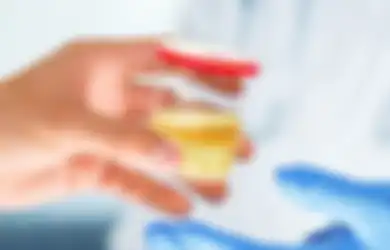 Urine Berbusa Saat Kencing? Dehidrasi dan 3 Hal Ini Penyebabnya!