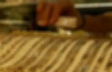 Kisah Cinta Segitiga Tak Berjalan Mulus, Pria Asal Lamongan Nekat Curi Kalung Emas 45 Gram Milik Istri Siri, Pelaku Langsung Diringkus Polisi Saat Mau Nikah Resmi dengan Kekasih