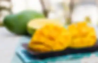 5 Buah yang Bisa Turunkan Kolesterol. Mangga Hingga Alpukat!