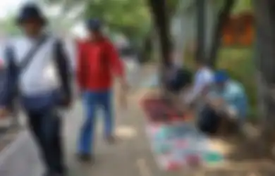 Kisah Para Pedagang Mencari Rupiah di Sekitar Massa Sidang Putusan MK : Enggak Ada Pedagang, Enggak Ramai