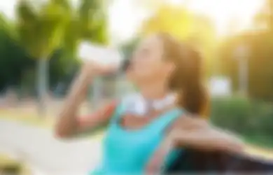Simak, Ini Alasan Ilmiah Kita Harus Minum Air Dingin Setelah Olahraga!