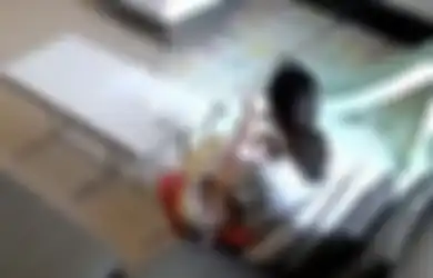 Jumlah Susu yang Diminum Bayinya Tak Wajar, Sang Ibu Syok Saat Lihat CCTV dan Saksikan Perbuatan Menjijikkan Pembantunya