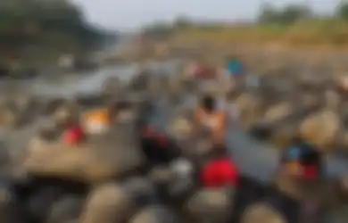 Kemarau Makin Menjadi, Sungai Cipamingkis Bogor Kian Mengering. Foto-foto Ini Jadi Buktinya