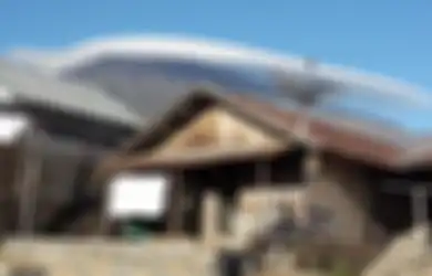 Kemarau Sebabkan Fenomena Unik Di Gunung Rinjani. Lihat Foto dan Video Karya Warganet!