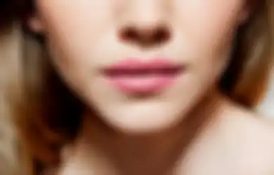 Ini 5 Warna Lipstik yang Cocok Dipakai Pemilik Bibir Hitam, Cobain