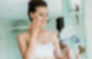 4 Bahan Skincare Ini Cuma Bisa Digunakan di Malam Hari. Jangan Salah!