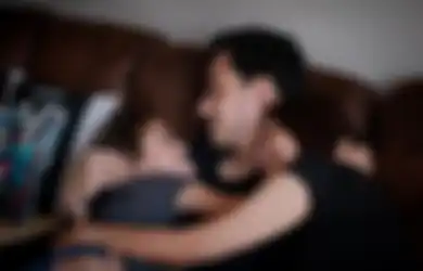 Pernah Diisukan Hamil Diluar Nikah, Artis yang Menikah dengan Berondong Ini Justru Selalu Terlihat Harmonis, Begini Isi Rumahnya!