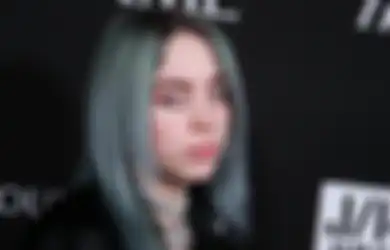 Billie Eilish Kerap Ditertawakan Karena Mengidap Tics!