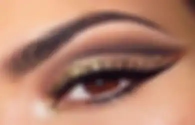 5 Gaya Makeup Nyentrik untuk Merayakan Tahun Baru. Kece Banget!