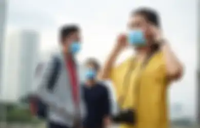 Setting Spray Bisa Bikin Make Up Anti Menempel Pada Masker, Lho!