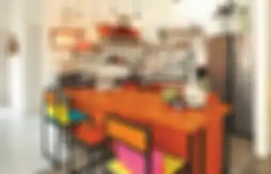 Enggak Perlu Nongkrong di Coffee Shop, Buat Sendiri di Rumah dengan Bantuan Desain Dapur Ini!