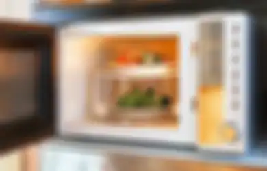 Jadi Racun, 5 Makanan Ini Enggak Boleh Dipanaskan dengan Microwave!