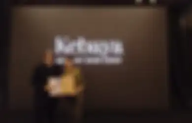 Tukang Foto Kawakan Ini Lestarikan Budaya Kebaya Lewat Dokumentasi. Lihat Fotonya yang Bikin Kita Terpukau 