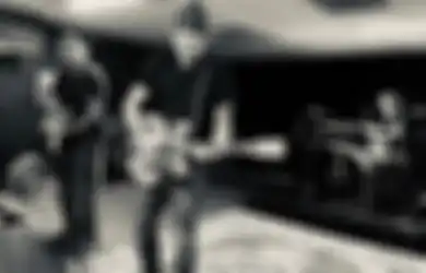 Angels and Airwaves Rilis 'Kiss & Tell' Lebih Awal, Dengerin di Sini!