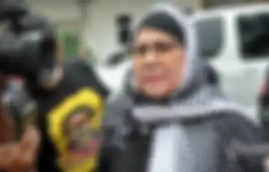 Sempat Dikira Tifus, Pedangdut Senior Elvy Sukaesih Dikabarkan Positif Covid-19, Begini Kondisinya Sekarang