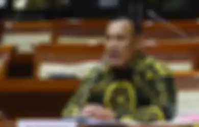 Kerjaannya Sikat Habis Para Pelaku Korupsi, Kolusi dan Nepotisme, Firli Bahur Justru Ketahuan Pake Helikopter Mewah Helimousine President Buat Ziarah, Nasib Sang Ketua KPK Kini di Ujung Tanduk