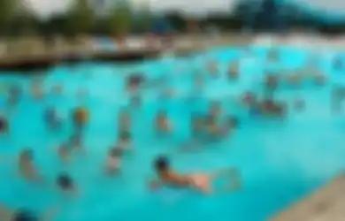Berenang di Kolam Renang Umum Saat Pandemi Aman? Ini Penjelasan Ahli!