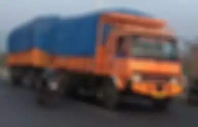 Bikin Resah Masyarakat, Marak Kasus Remaja Nekat Cegat Truk Melintas Untuk Konten, Begini Kata Psikolog