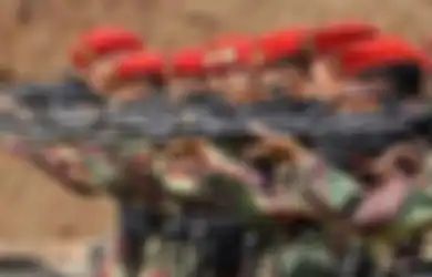 Tidur Berselimutkan Tumpukan Jenazah, Prajurit Kopassus Ini 5 Hari Terbaring dengan Tubuh Penuh Darah di Tengah Hutan untuk Kelabuhi Musuh, Hampir Seminggu Menahan Luka Tanpa Obat Sama Sekali