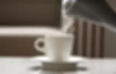 Enggak Nyangka, 5 Manfaat Ini Bisa Didapatkan dari Minum Air Hangat!