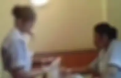 Kesehatan Nenek 94 Tahun Ini Terus Memburuk, Keluarganya Pasang Kamera Tersembunyi, Setelah Tahu Perlakuan Perawatnya Keluarganya Murka
