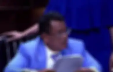 Hotman Paris Sampai Panik Pesonanya Sukses Membuat Binatang Ini Nyosor Terus ke Dirinya, Netizen: Mau Melamar Jadi Aspri Dia Itu