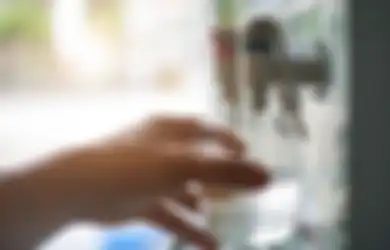 Jangan Campur Air Dingin dengan Air Panas, Bikin Dispenser Rusak!