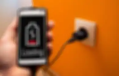 Pantas Jadi Boros, Ternyata Ini 10 Kesalahan Mengisi Baterai Handphone yang Sering Kita Lakukan