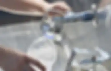 Perhatikan Bagian Bawah Botol, Bahaya Bila Ada Tanda Ini Jangan Pernah Mengisi Ulang Air ke Dalamnya!